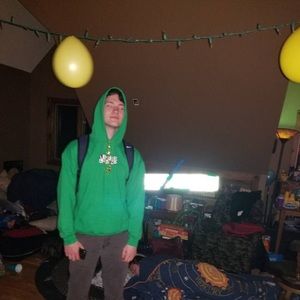 Meet your Posher, Devin